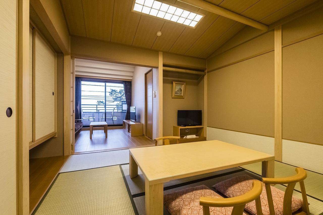 New Tomiyoshi Hotel Atami  Exterior photo